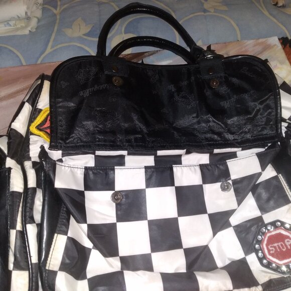 Betsey Johnson Betseyville White & Black Checkered New York Taxi Hobo Purse Bag - Picture 8 of 10